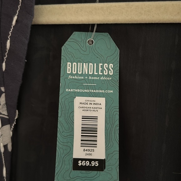 NWT Earthbound kimono. Detailed with embroidery and flowers. XS/S - Picture 3 of 5